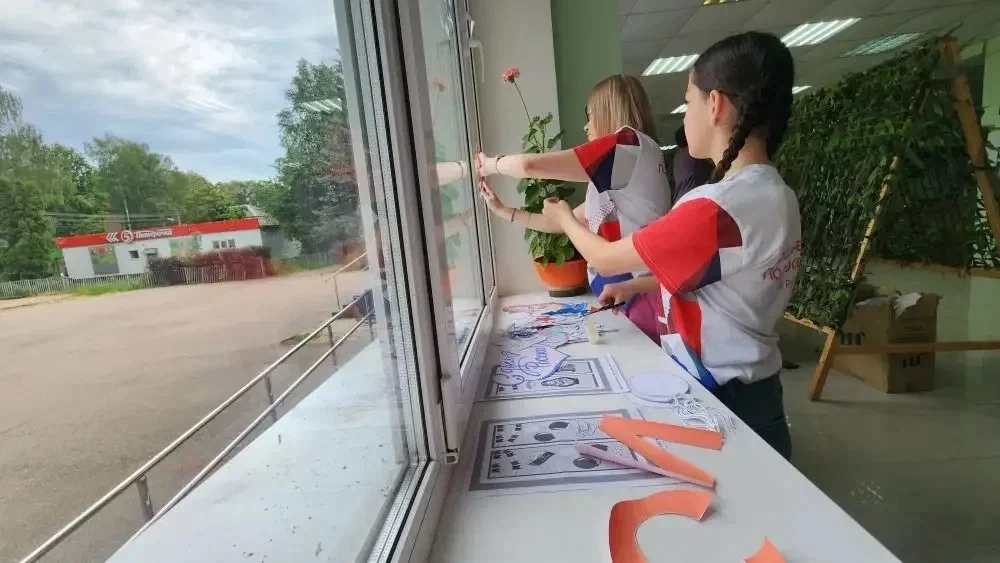 Сегодня, 8 июня, в Молодёжном центре «Выбор» было шумно, красочно и по-настоящему душевно! 🇷🇺 
 
В