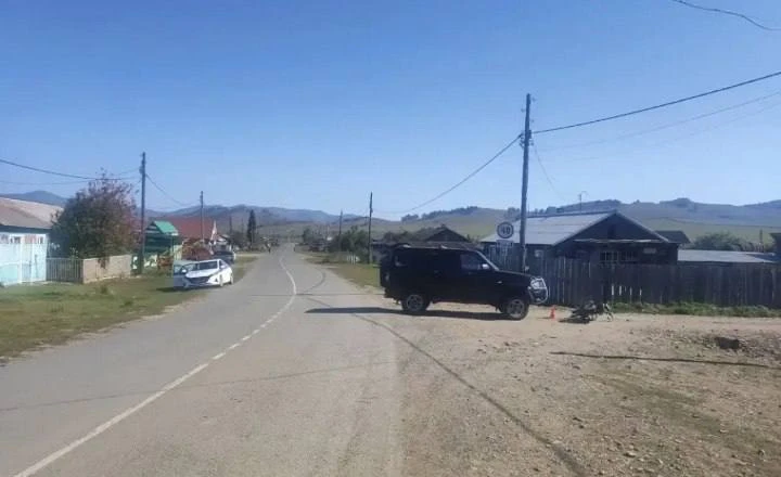 Мопедист попал в больницу после аварии с УАЗом