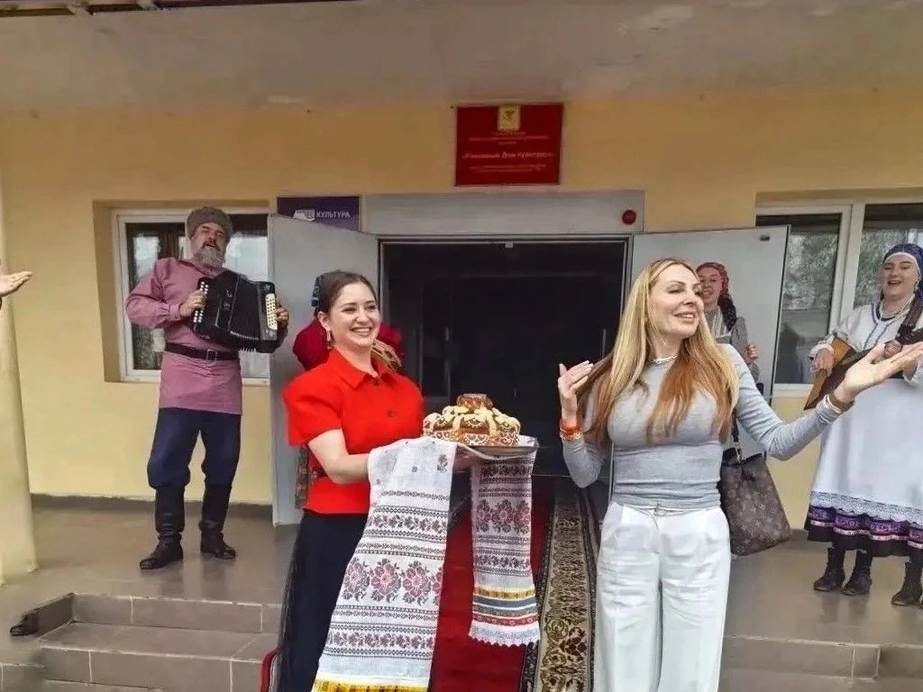 🔥Песни под гитару от Петра Рыкова и Мирославы Михайловой, а ещё мастер-класс по свисту от забайкальц