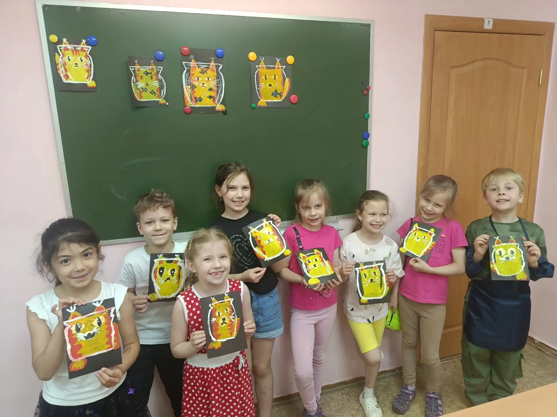🐱 Волнительный финал в «Желтом коте»! 🎨

Вот и подошло к концу наше последнее занятие в этом учебн