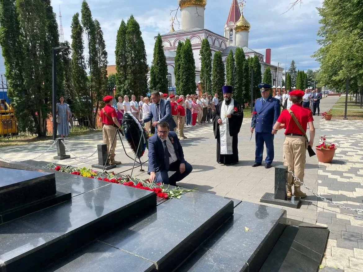 СЕРЕБРЯНЫЕ ПРУДЫ. В день памяти и скорби почтили минутой молчания память павших в годы Великой Отече