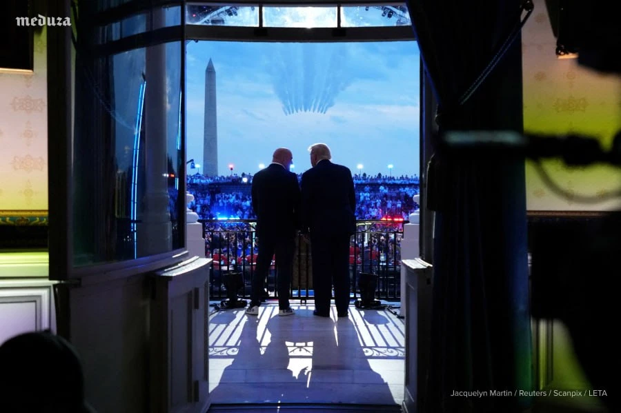 Трамп с размахом отметил 80-летие: на южной лужайке Белого дома устроили бои UFC. Глава...