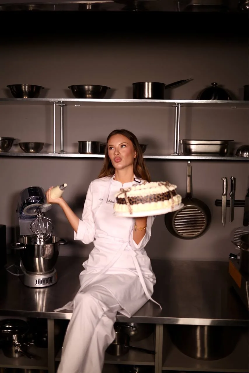 Изображение 2 к публикации «Алина Макарова Cake School»