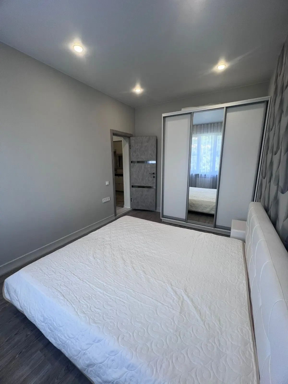 🏠 2-х комнатная квартира 40м2
💰 Цена: 50000

🌅✨ Уютный райский уголок в горах Сочи!

📍 Описание: