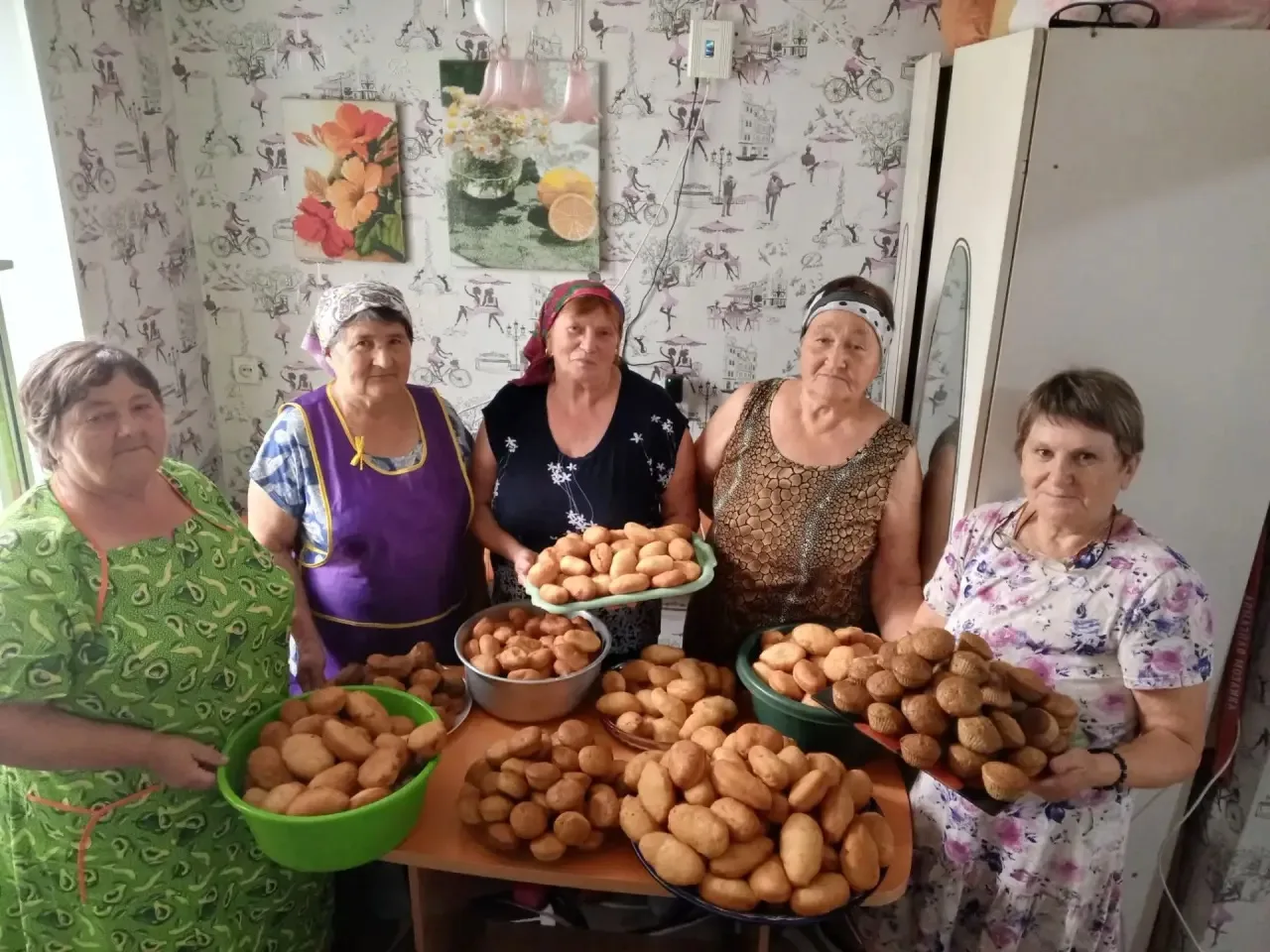 Жители Туриловского сельского поселения продолжают поддерживать военнослужащих, участву...