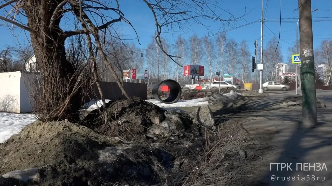 ☝🏻Благоустройство улицы Ново-Казанской не выдерживает никакой критики  Жители вынуждены идти через я