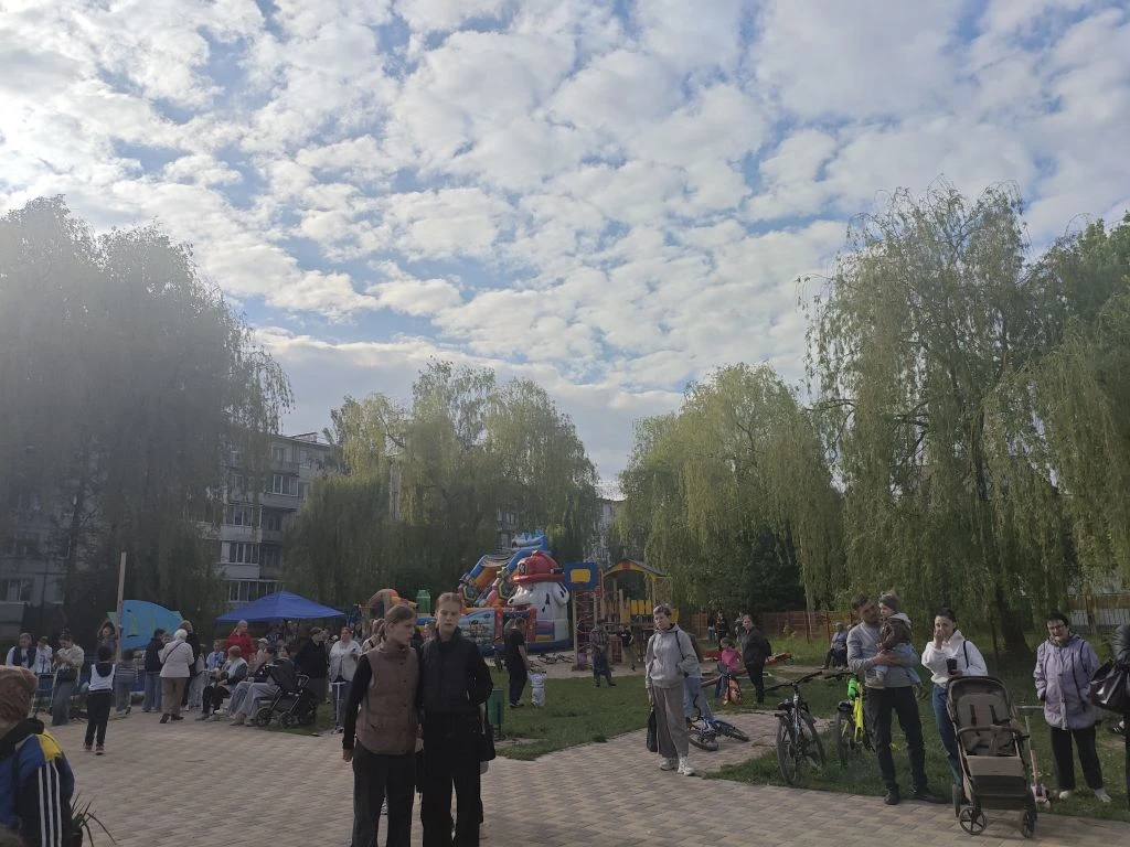 15 мая коллектив Культурно - досугового центра подарил концерт в честь Международного Д...