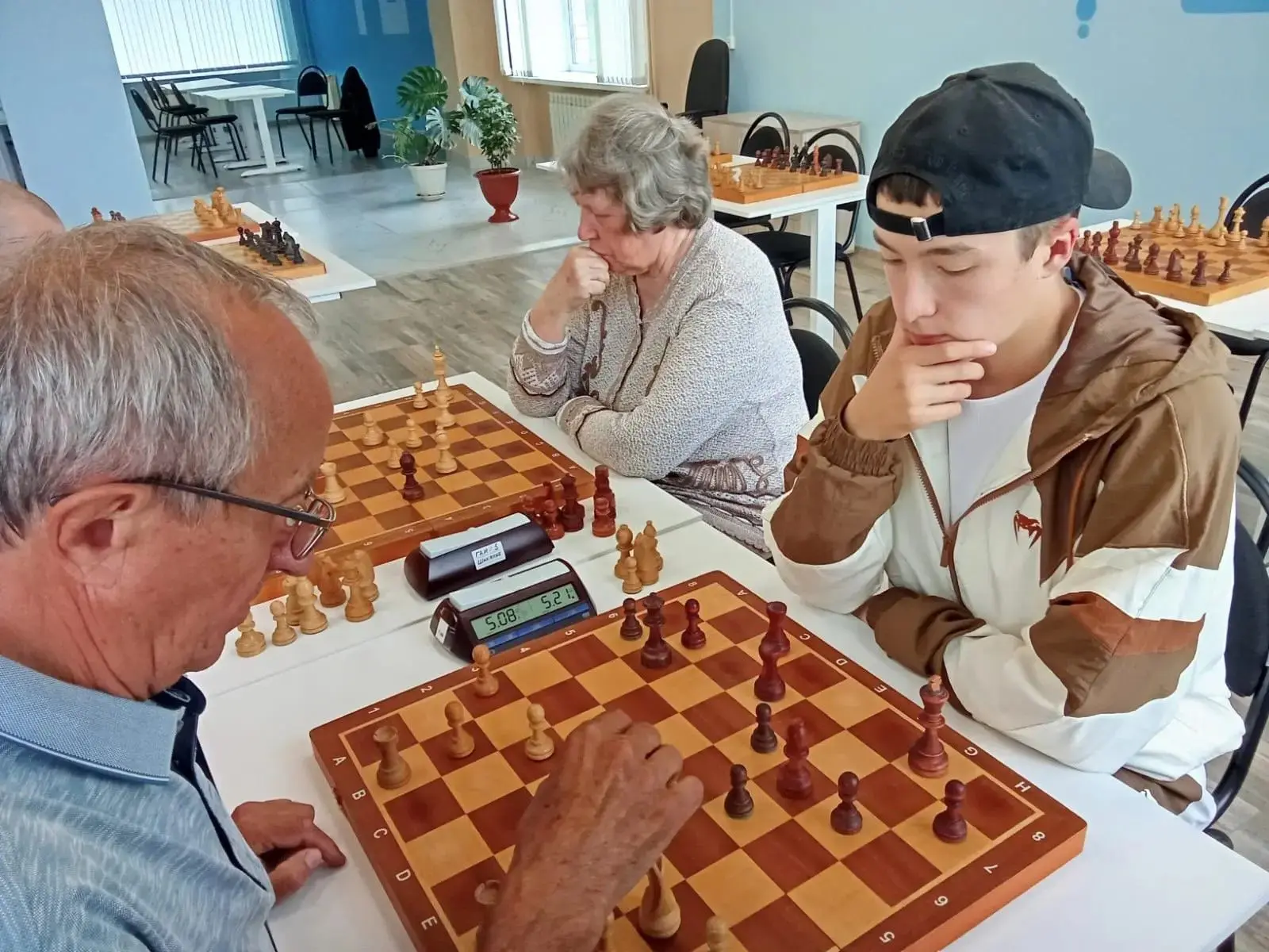 ♟ В минувшее воскресенье в Гае прошёл Блиц-турнир по шахматам, посвящённый Дню России.

✅ Участники 