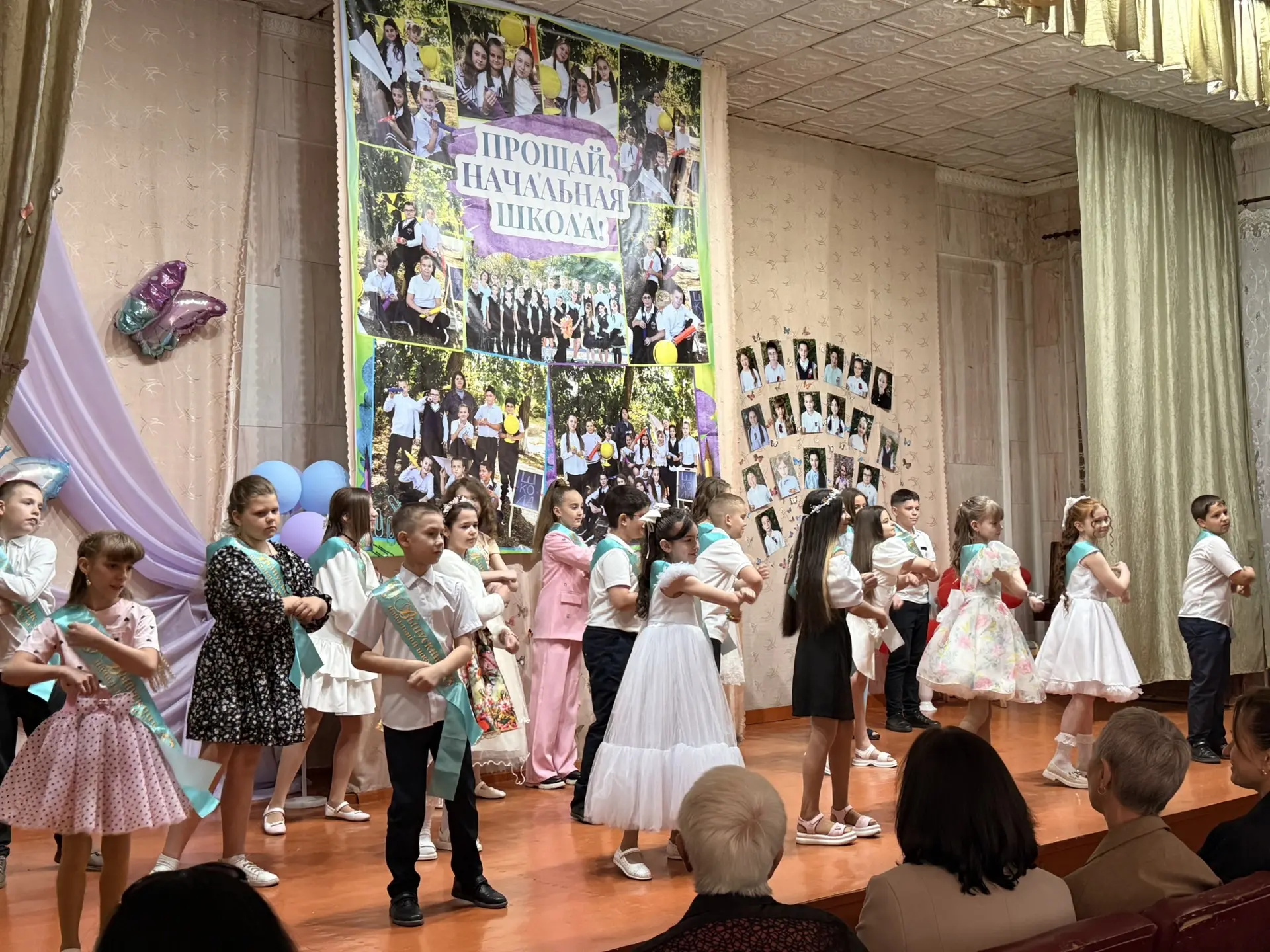 🎓✨ 27 мая 2026 года у Орлят 4-А класса ГБОУ ЛНР «Краснолучская гимназия №1 имени Л. Л....