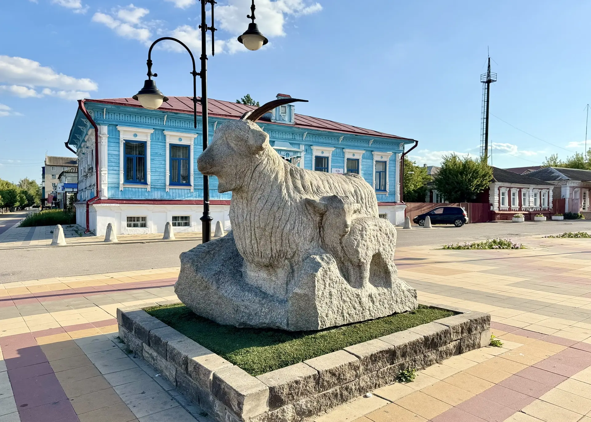 🐐Почему в Урюпинске установлен памятник козе?