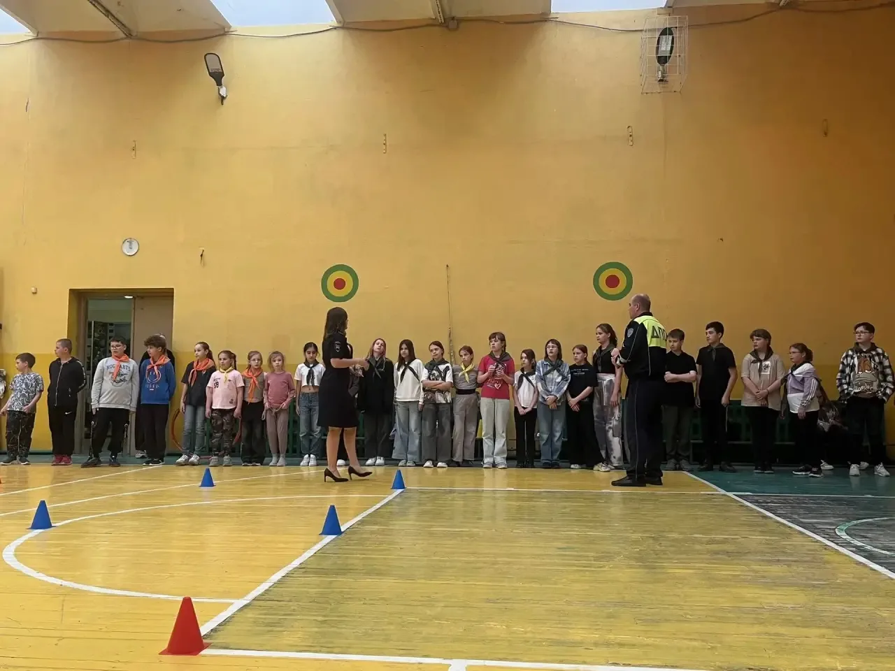 🚦 Безопасность на дороге — это важно!

На днях в пришкольном лагере прошла весёлая и познавательная