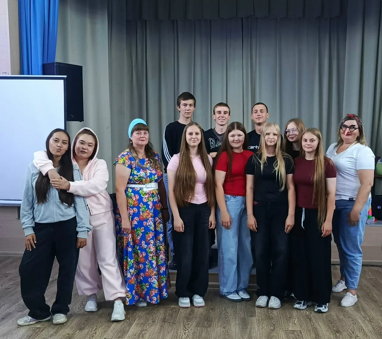 В нашем КДЦ с размахом прошла танцевально‑развлекательная программа в русско‑народном стиле, посвящё