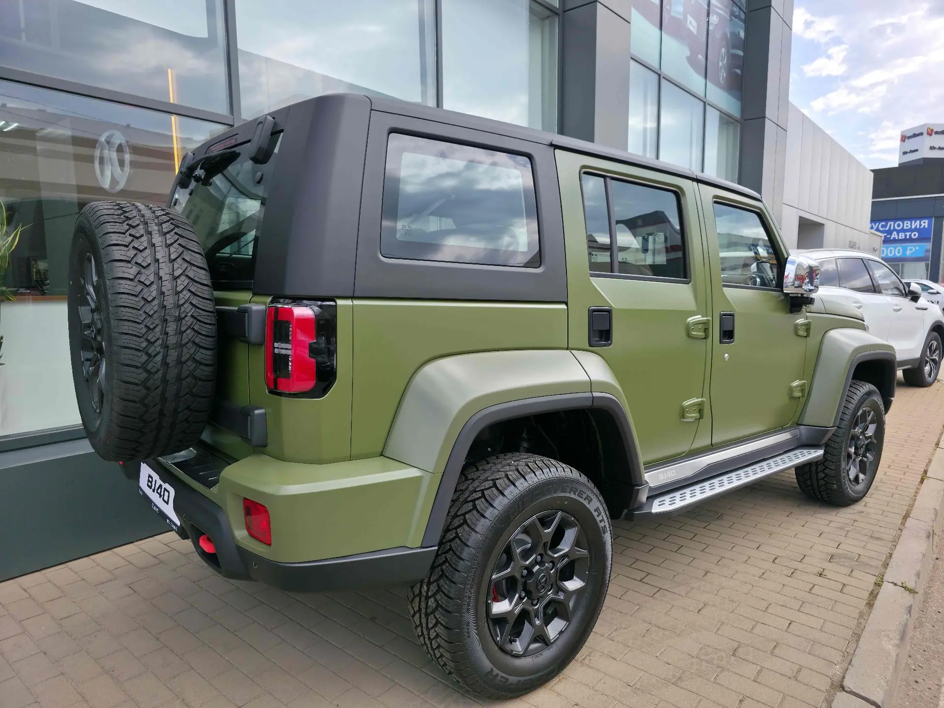 BAIC BJ40: рамный дизель с ZF и съёмной крышей