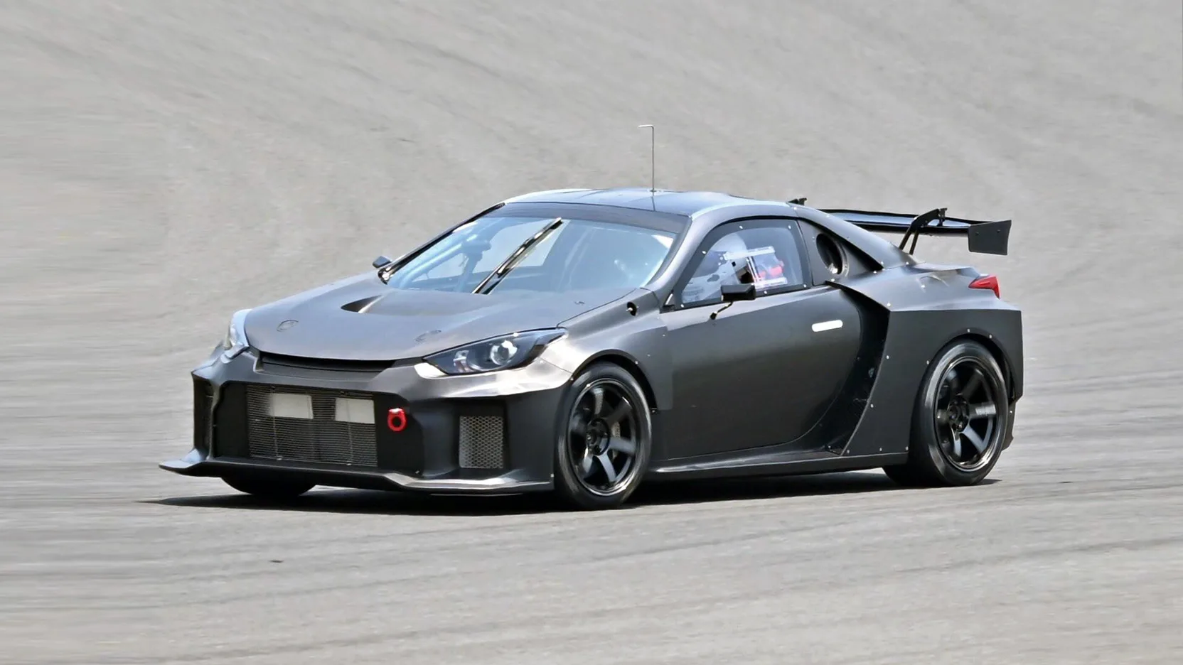 ⚡Фото-шпионы засекли на трассе "Fuji Speedway" испытательный мул нового поколения среднемоторного ку