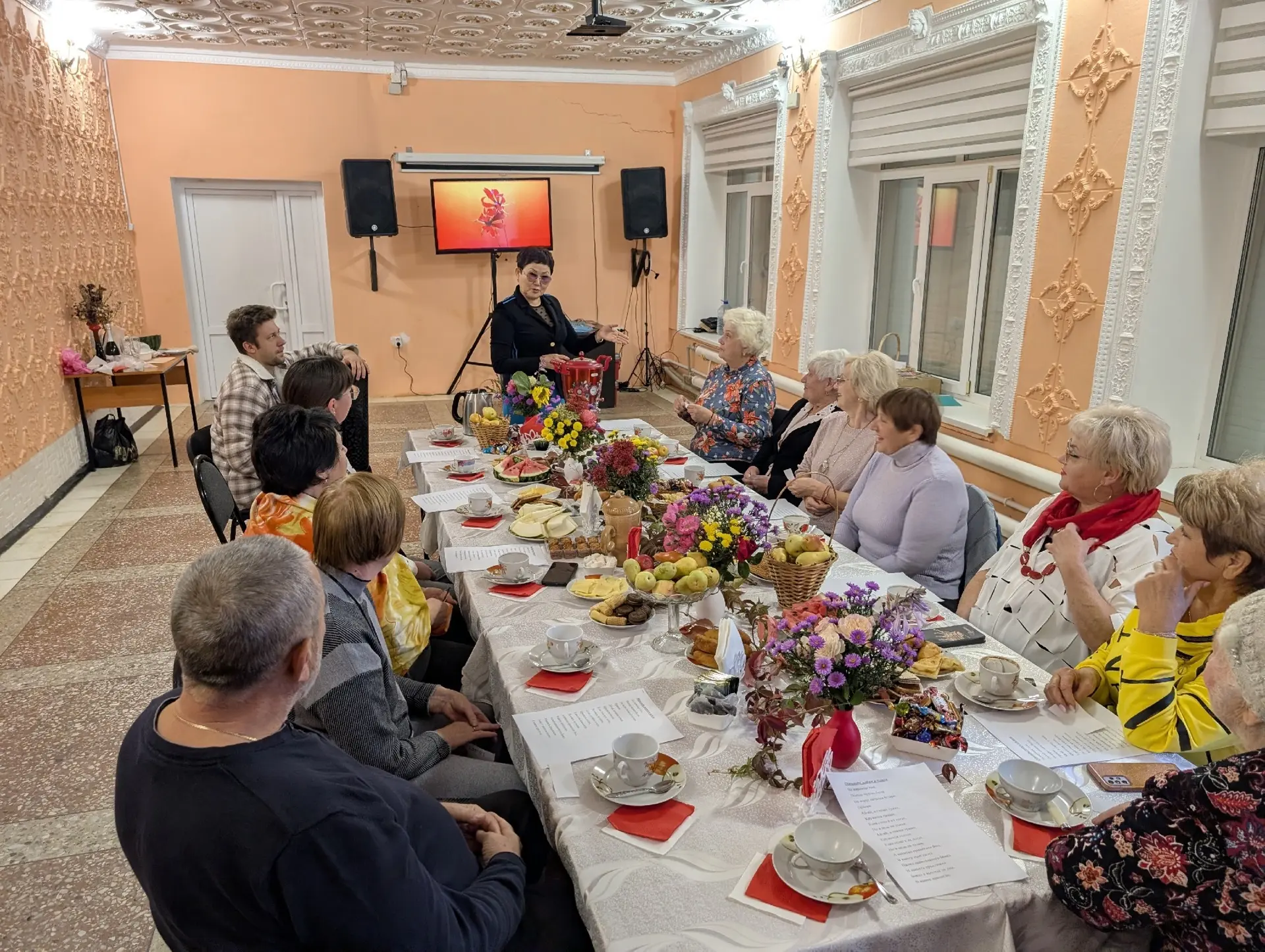 2 октября в МБУ ДК «Генеральский»состоялась праздничная программа «Нам года-не беда», п...