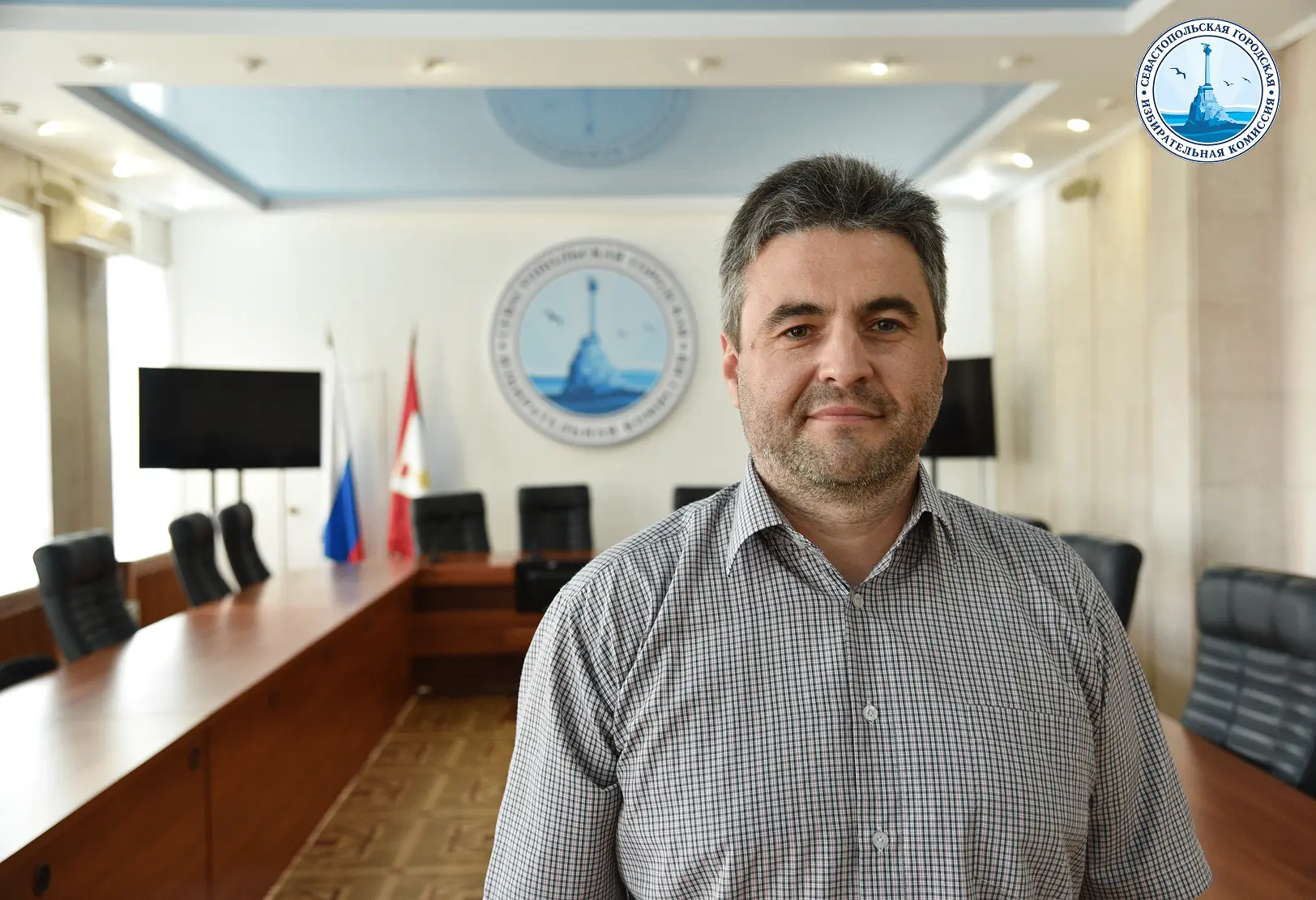 Севастопольская городская избирательная комиссия приняла документы от Барыбина Сергея Л...