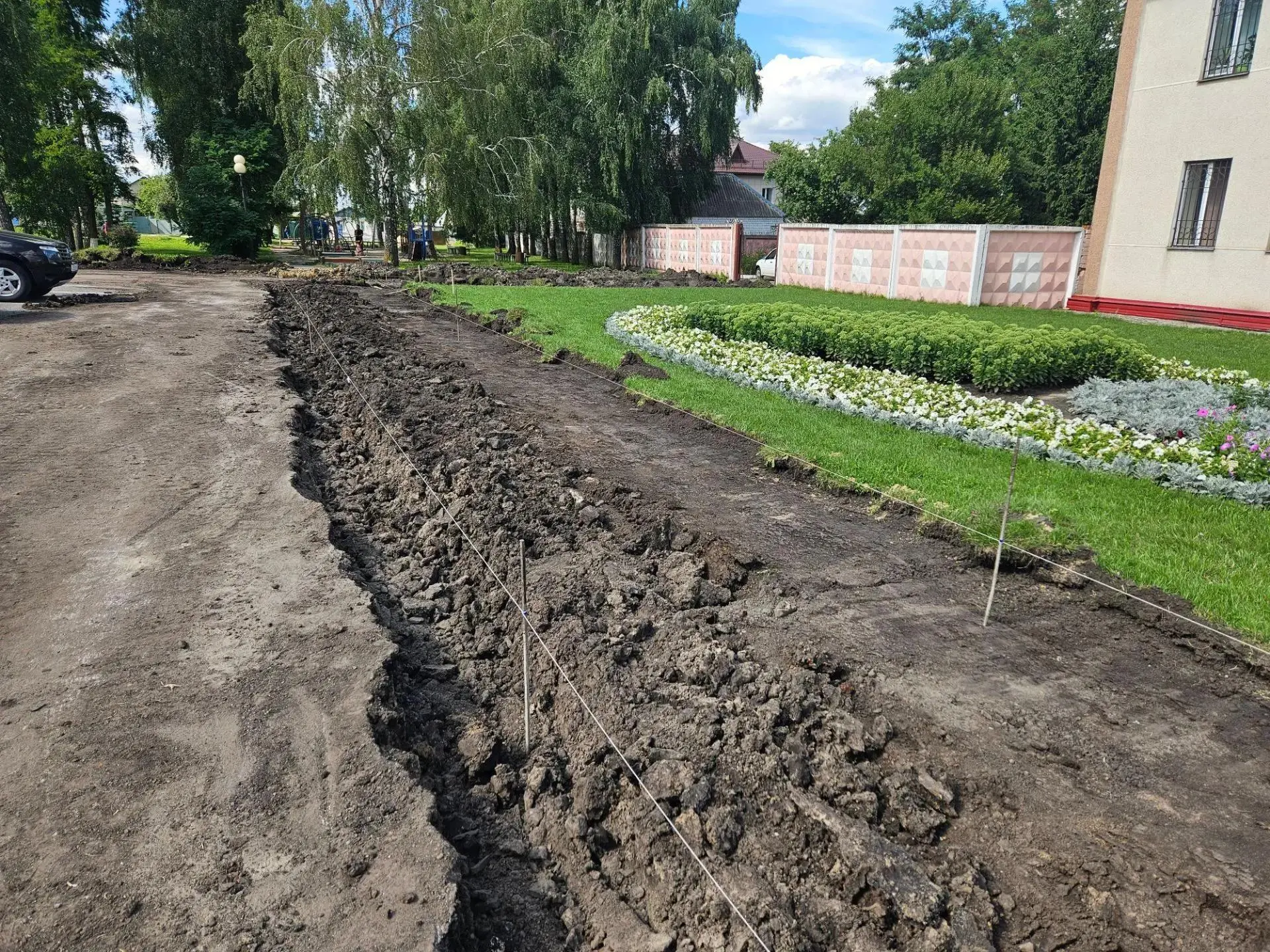 В Ивне приступили к благоустройству улицы Ленина
 
Улица Ленина – главная улица посёлка Ивня, здесь 