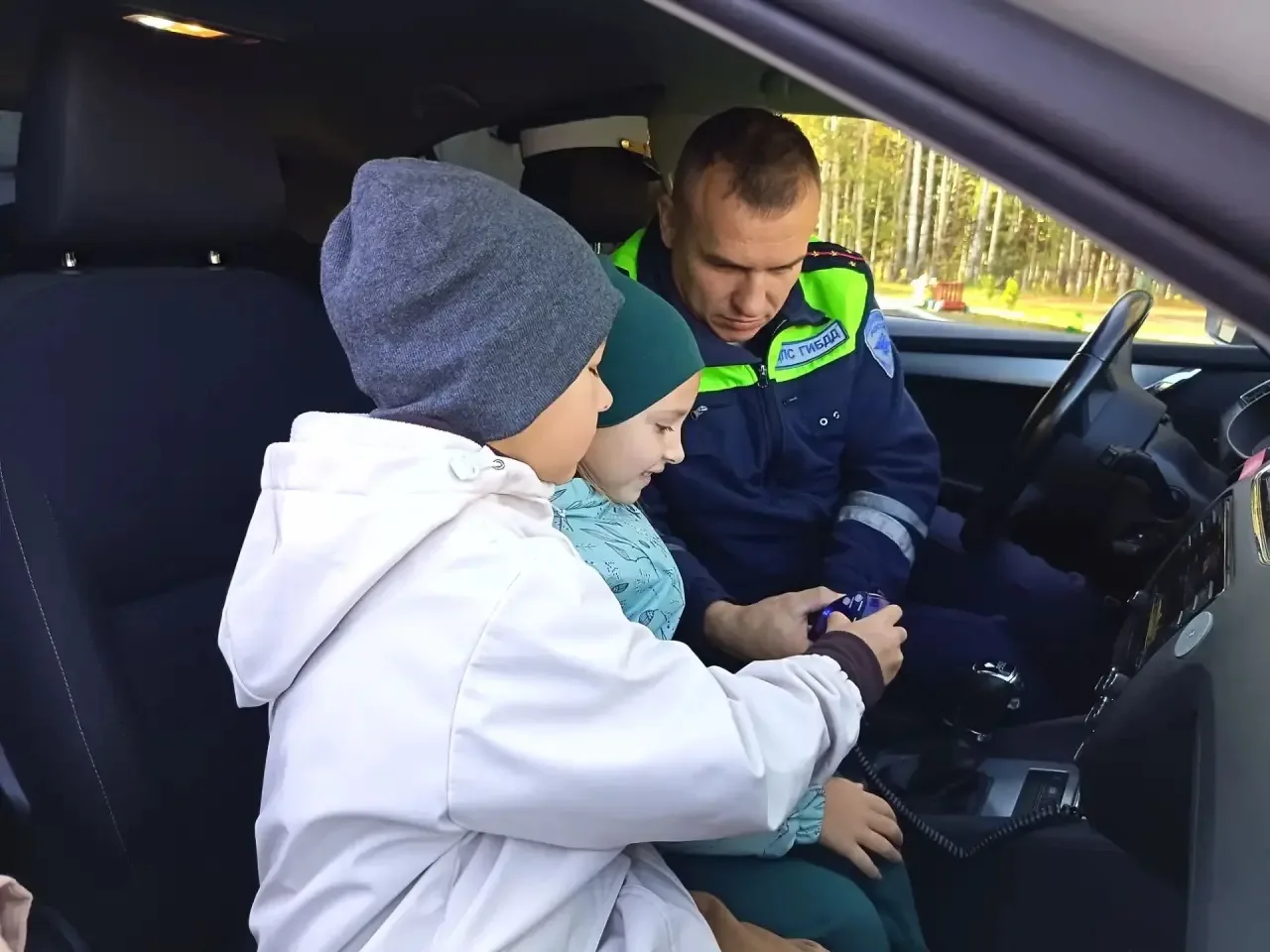 С дошколятами учимся переходить дорогу👫