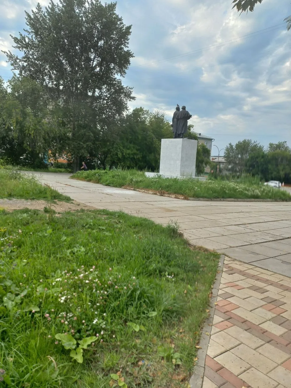 Каменск продолжает превращаться в джунгли🏞️