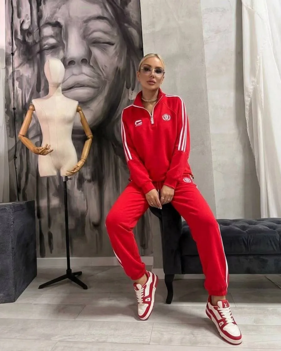 🔥Яркий красный спортивный костюм в стиле Athleisure - смелое сочетание комфорта и трен...