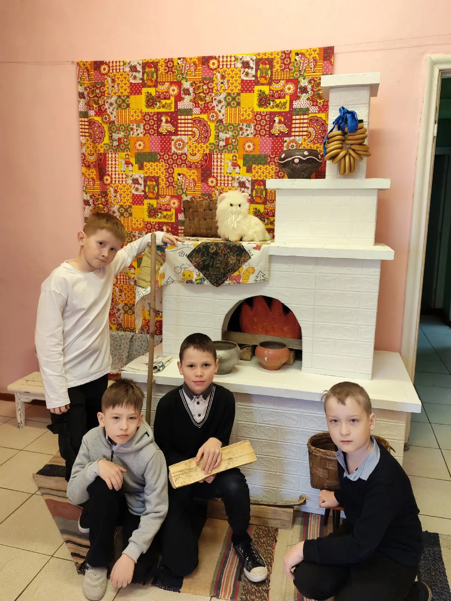 #Школа22 #НародыРоссии #Фотозона  🎎🪆Как погрузить школьников в историю народов России  Организация ф