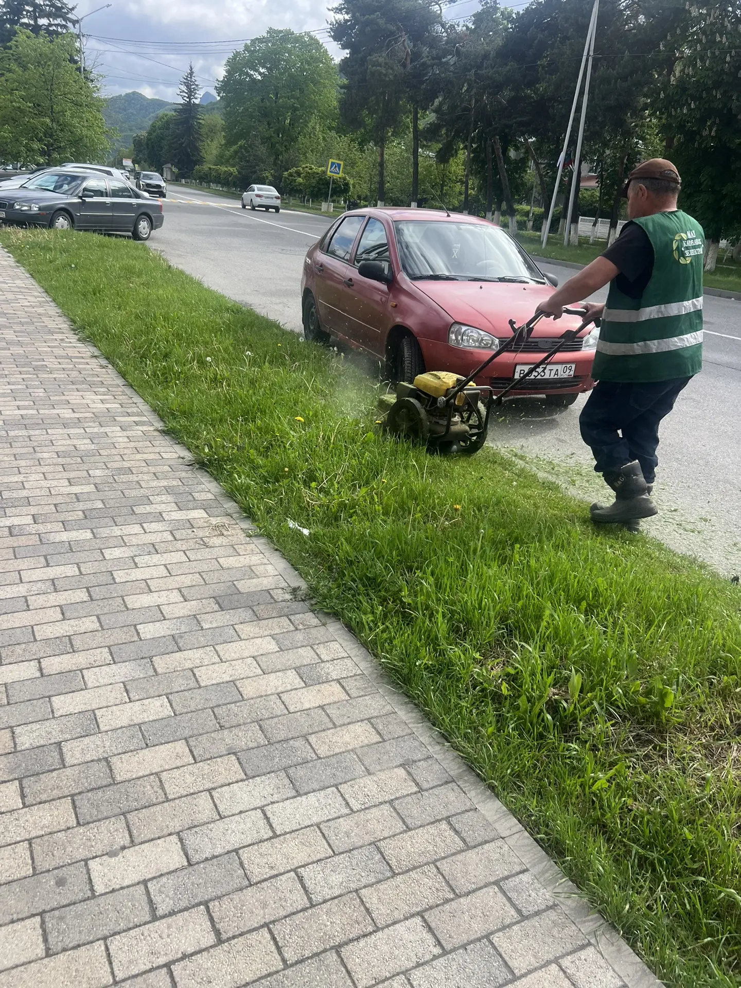 Уборочные работы продолжаются невзирая на погоду