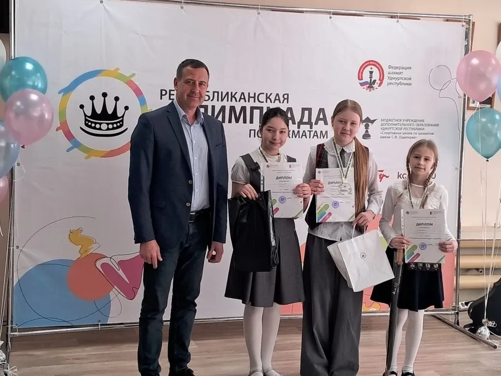 🏆 Блестящая победа наших шахматистов! Учащиеся 1-4 классов нашей школы достойно представили учебное 