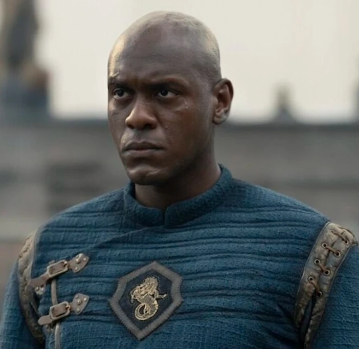 Звезда «Дома Дракона» рассказал, как God of War повлияла на съемки сериала.

Актер Абубакар Салим, и