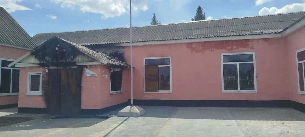 Власти Ливенского района не могут найти деньги на ремонт сгоревшей школы в селе Сосновка.