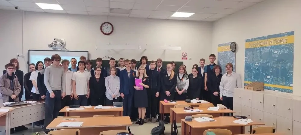 ЭЛЕКТРОСАМОКАТЫ: КАТАЕМСЯ ПО ПРАВИЛАМ  💭 Сегодня, в преддверии летних каникул, наш лицей посетила за