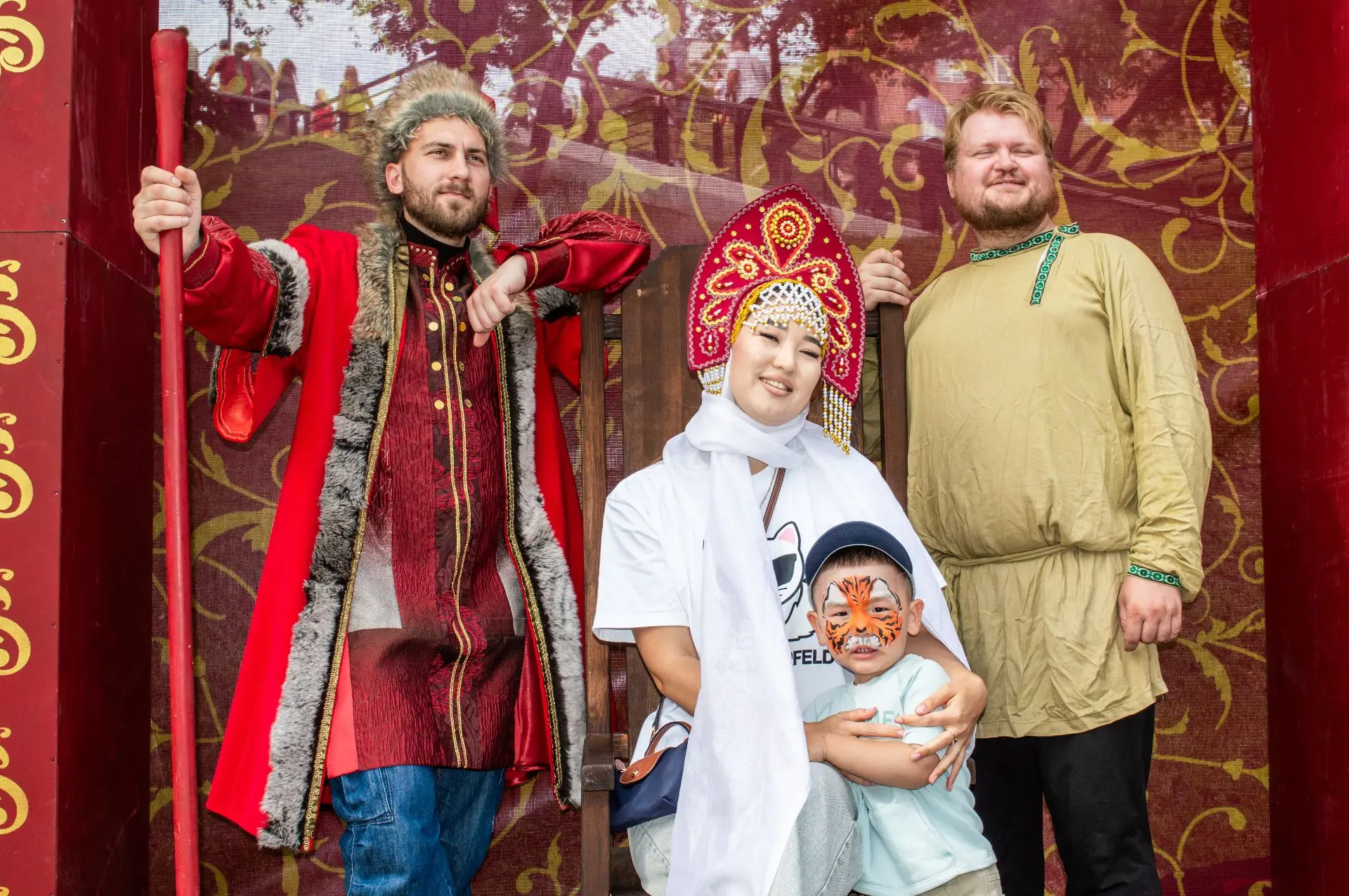 Царские палаты на «ЯРких Берегах»!
                                                                 