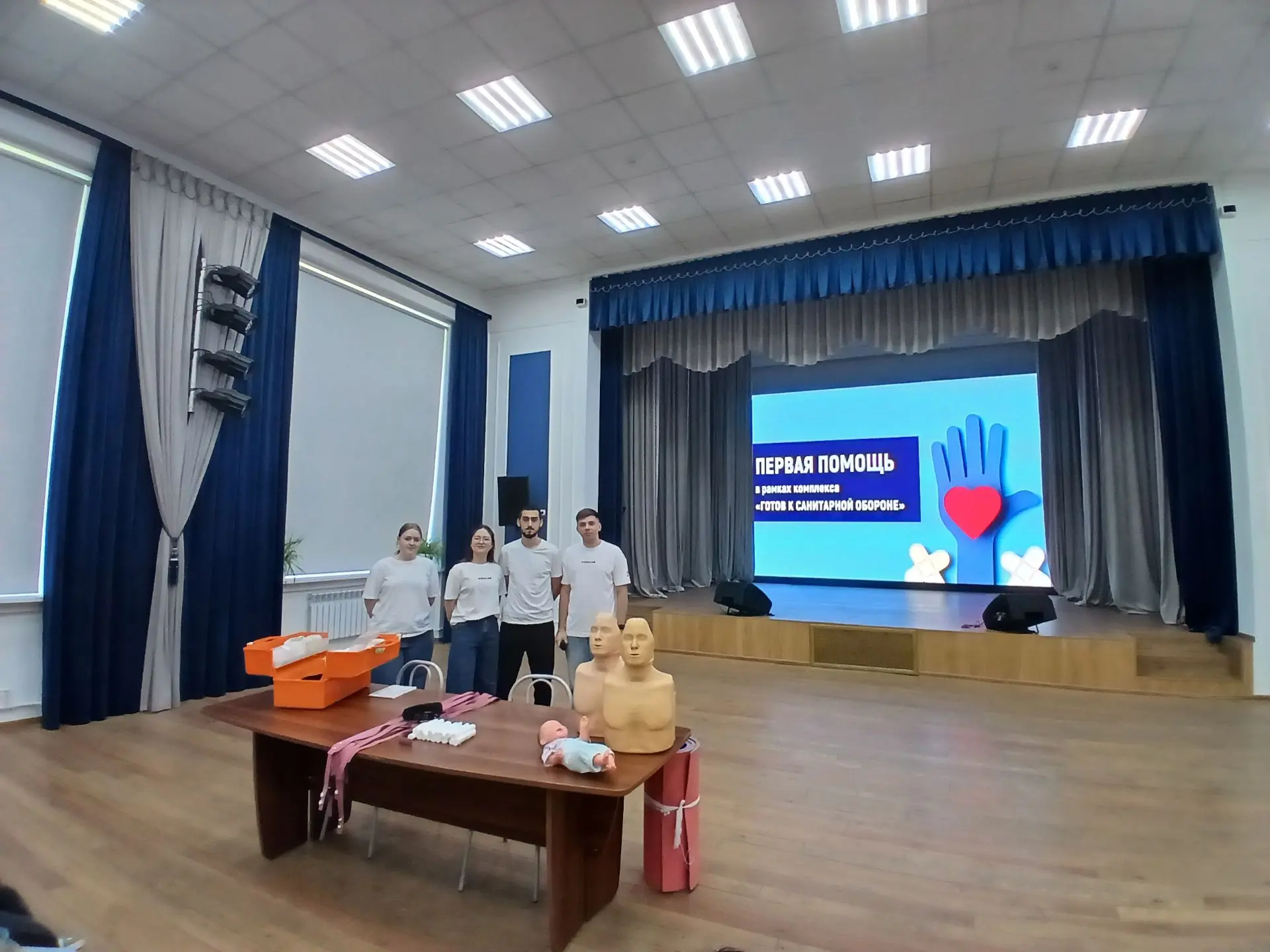 В Барнаульском доме-интернате прошло обучение персонала основам оказания экстренной мед...