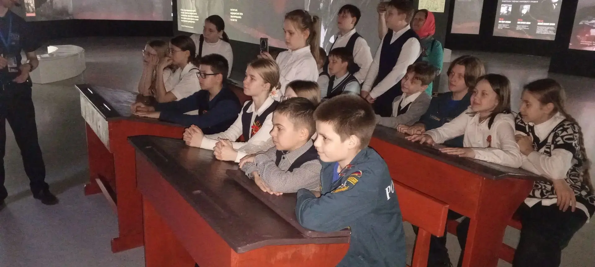 🇷🇺 Музей " РОССИЯ -МОЯ ИСТОРИЯ"     В предпраздничные дни 5Е  класс с классным руководителем Татьяно