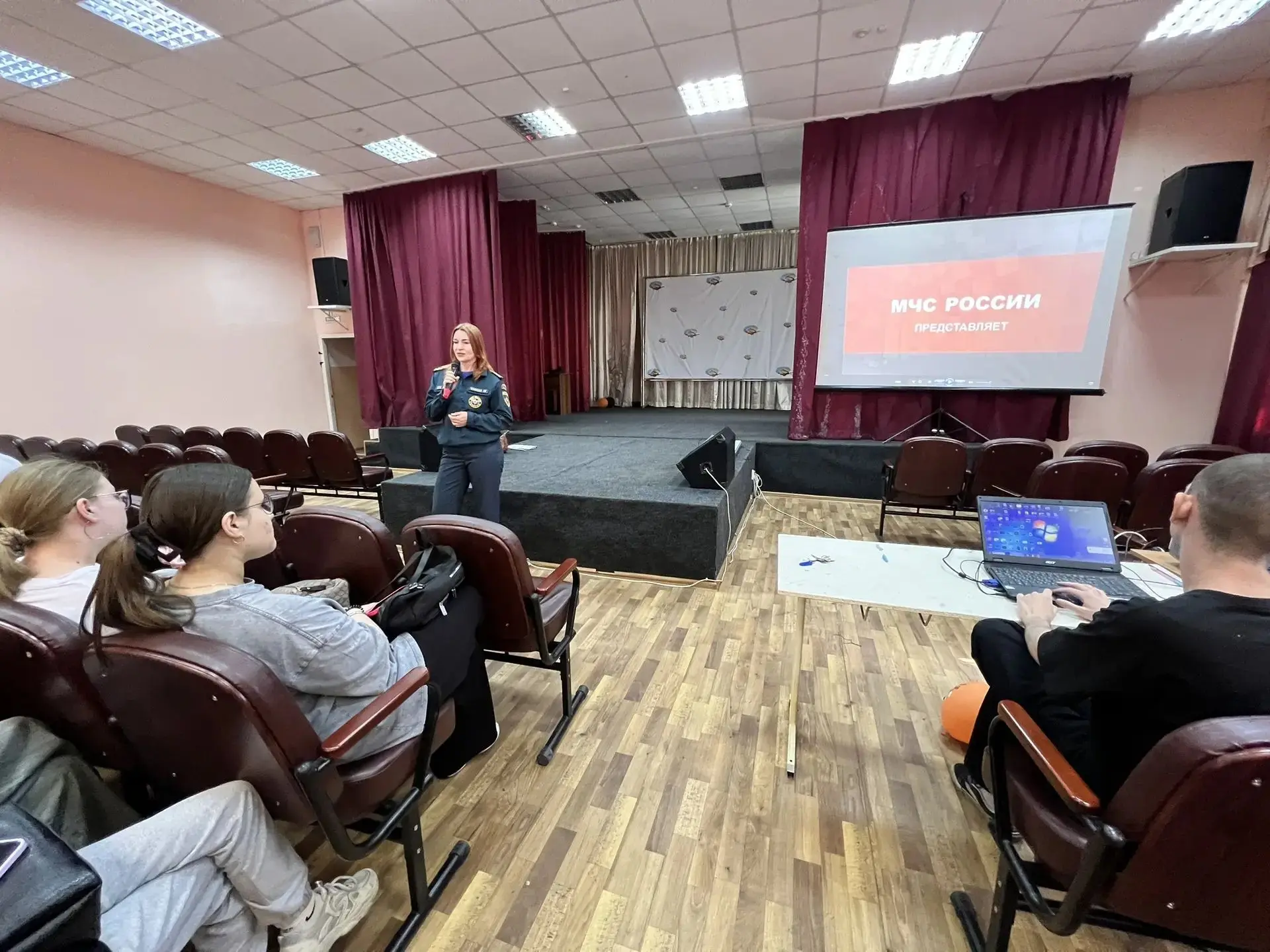 9 июня в колледже прошла важная и очень полезная встреча 🚨
К нам в гости пришла главный специалист 