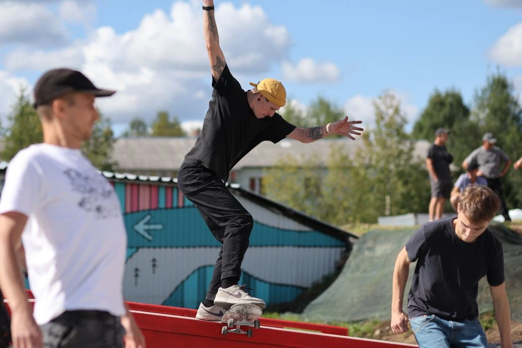 В Яреге открылся первый скейт-парк с памп-треком