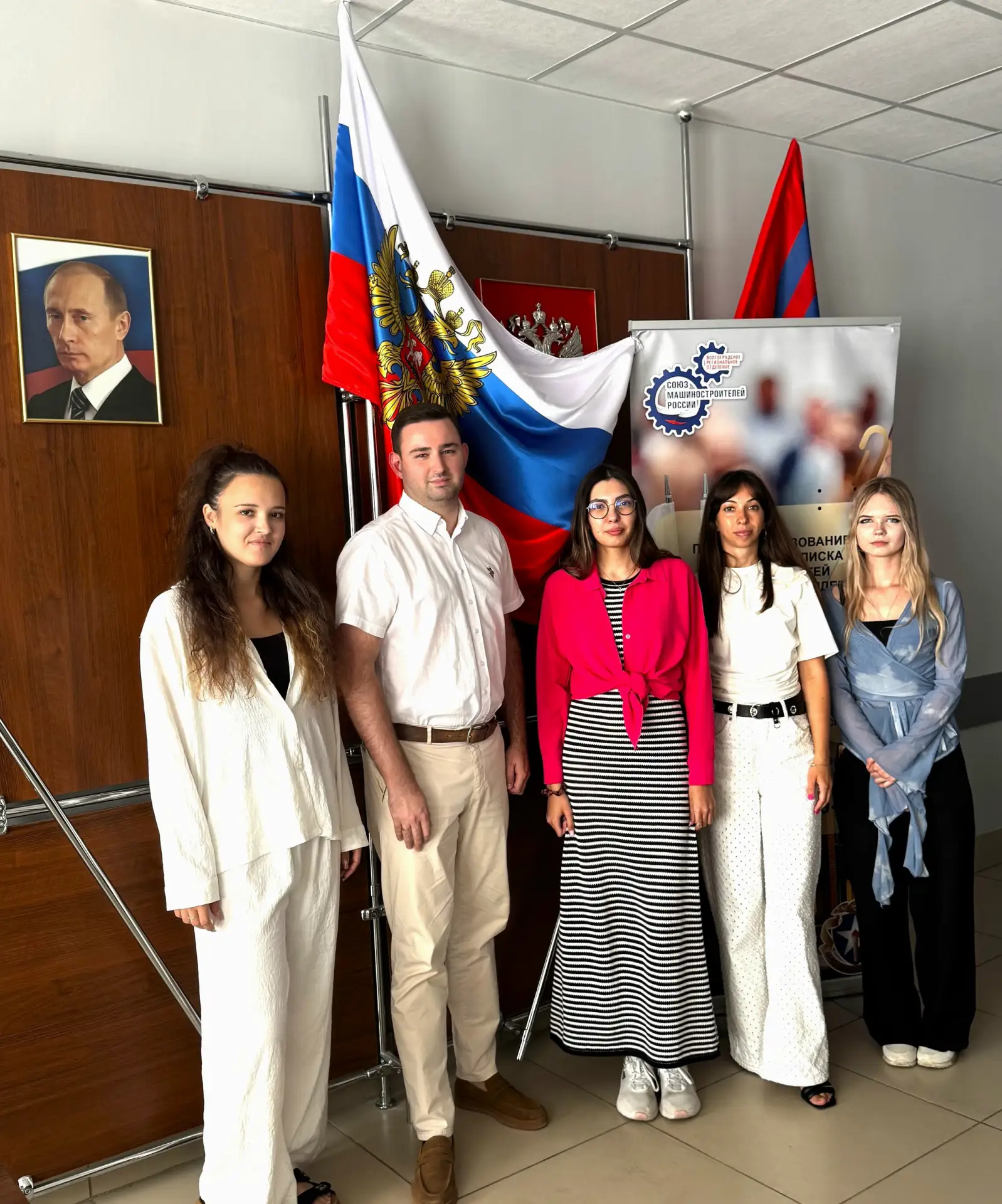 🇷🇺 День Государственного флага РФ: праздник единства и гордости!