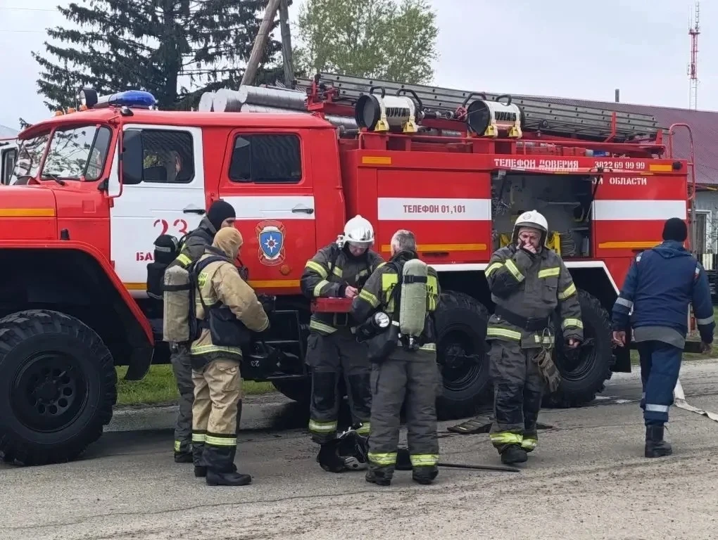 👩‍⚕️👨‍🚒Персонал Бакчарской районной больницы и спасатели МЧС России отработали действия на пожаре