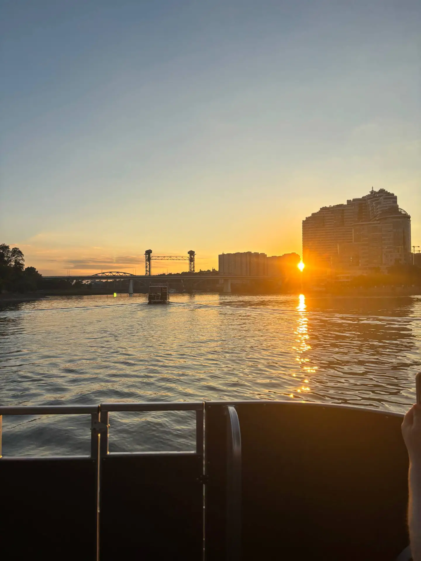 🚤 Прогулка по Дону-Батюшке: неотъемлемая часть Ростова