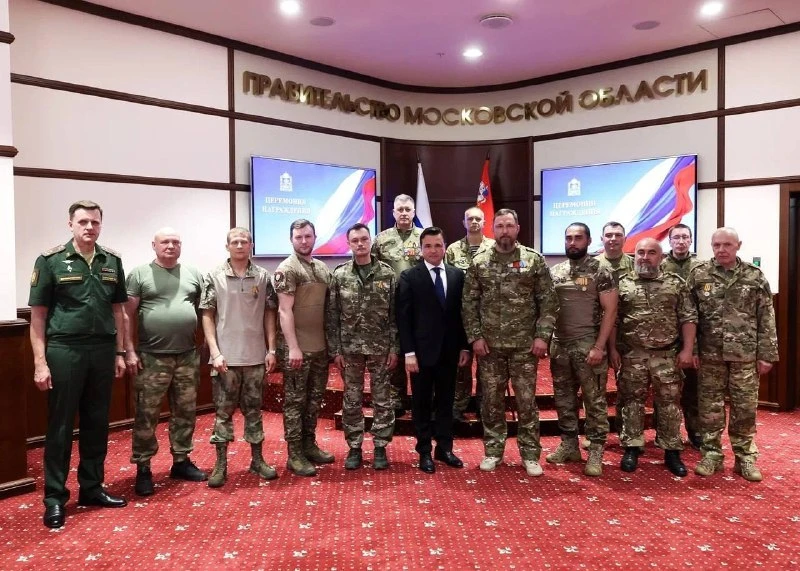 🇷🇺 Наш земляк из Электростали, боец отряда БАРС, получил медаль «За храбрость» II степени. Виктор 