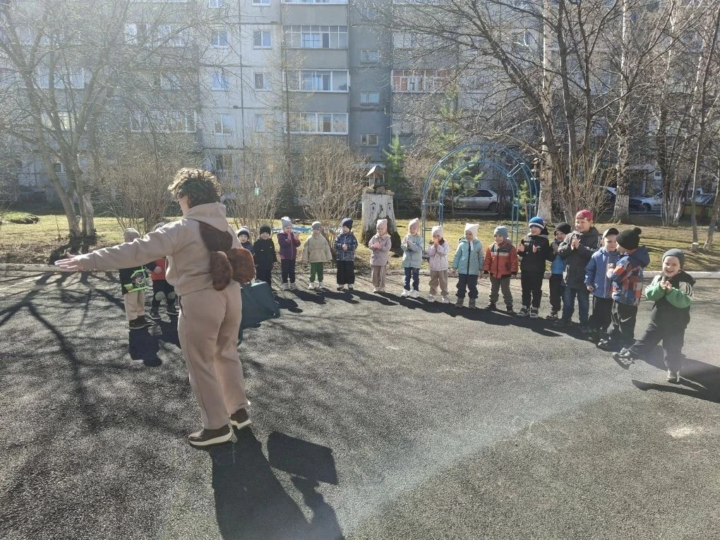 Вчера в нашем саду было организованы спортивные развлечения для детей всех возрастных г...