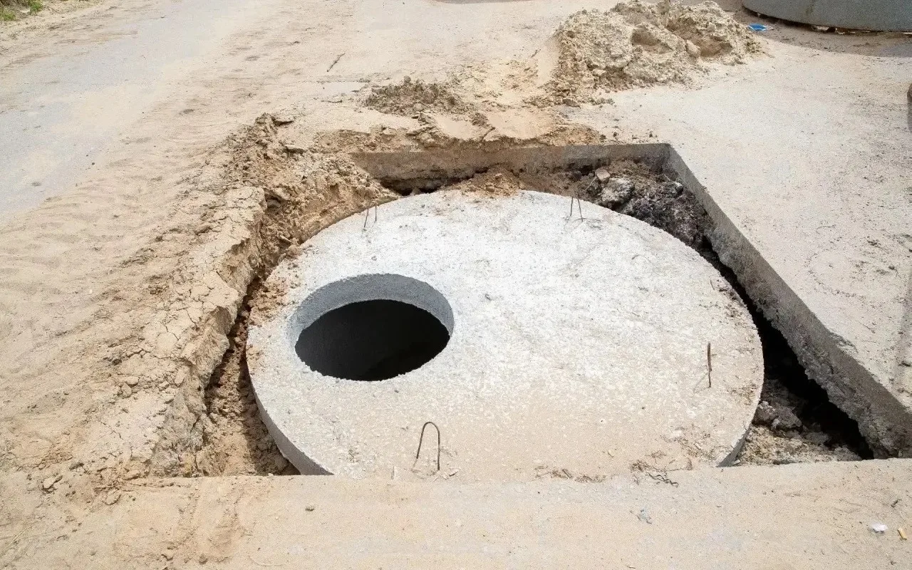 🛠 👷 Масштабный ремонт аварийного коллектора завершили на левом берегу Воронежа. Специ...