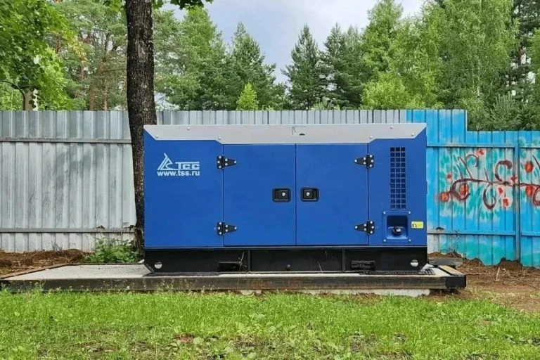 В Тверской области больницы оснастили резервными генераторами.
Они обеспечивают бесперебойную работу