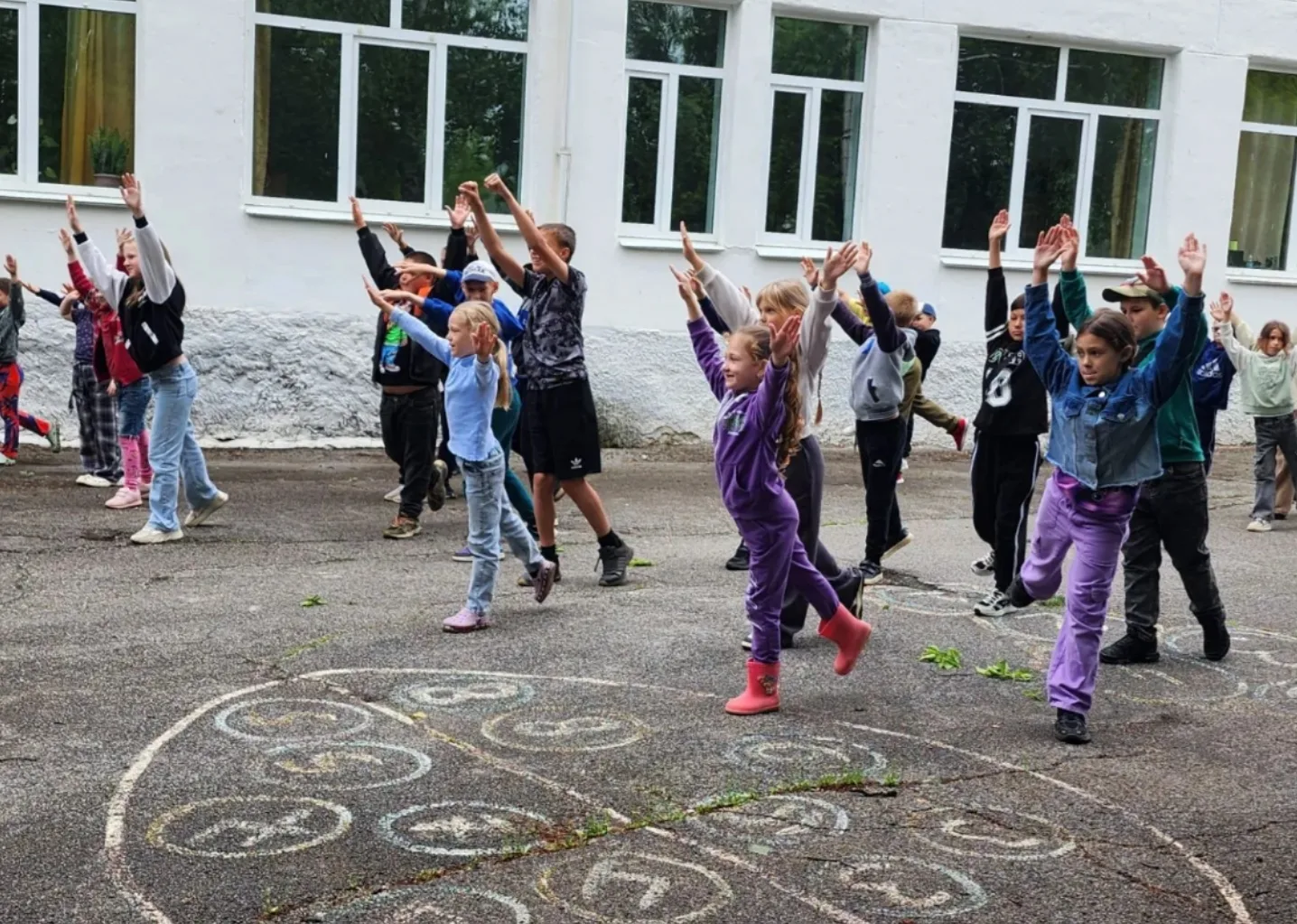 🌊 «Волшебная водица»: 
море радости и брызг! 🌊

Центр творчества и досуга «Бриз» подарил ребятам и
