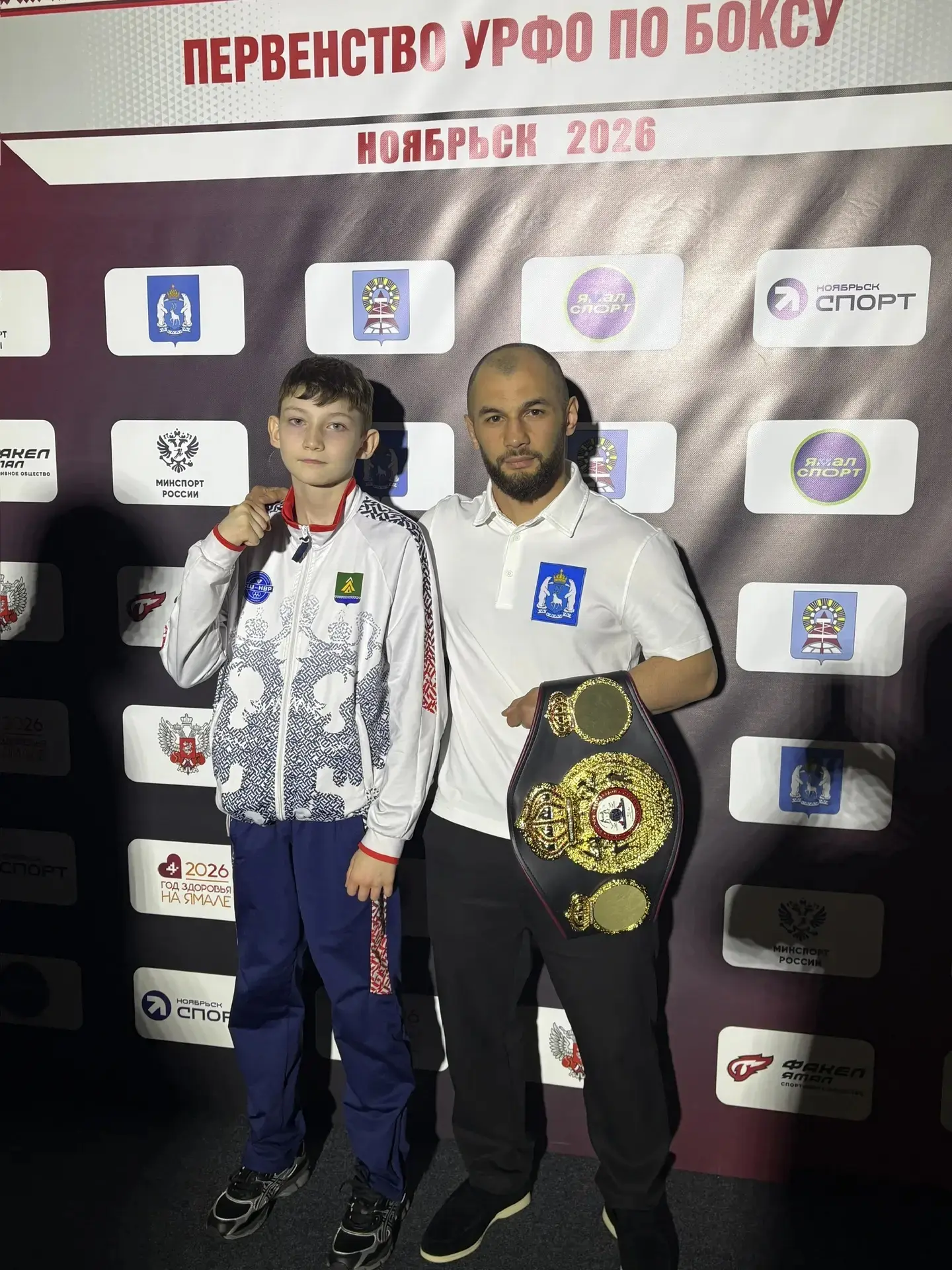 🥈 Серебро первенства Уральского федерального округа по боксу  С 1 по 5 апреля в г.Ноябрьск состоялос