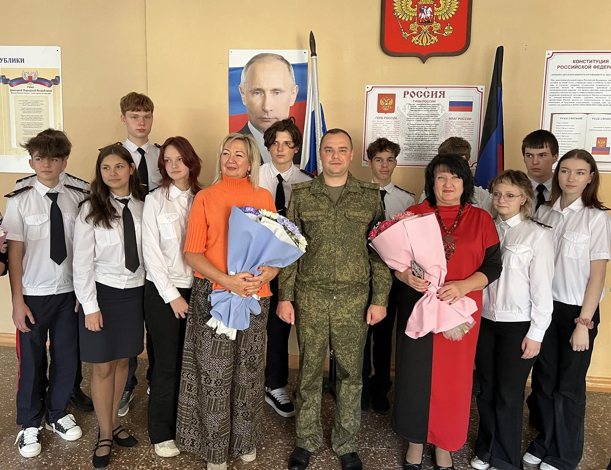 📄 Военные следователи СК России поздравили педагогов профильных кадетских классов с Дн...
