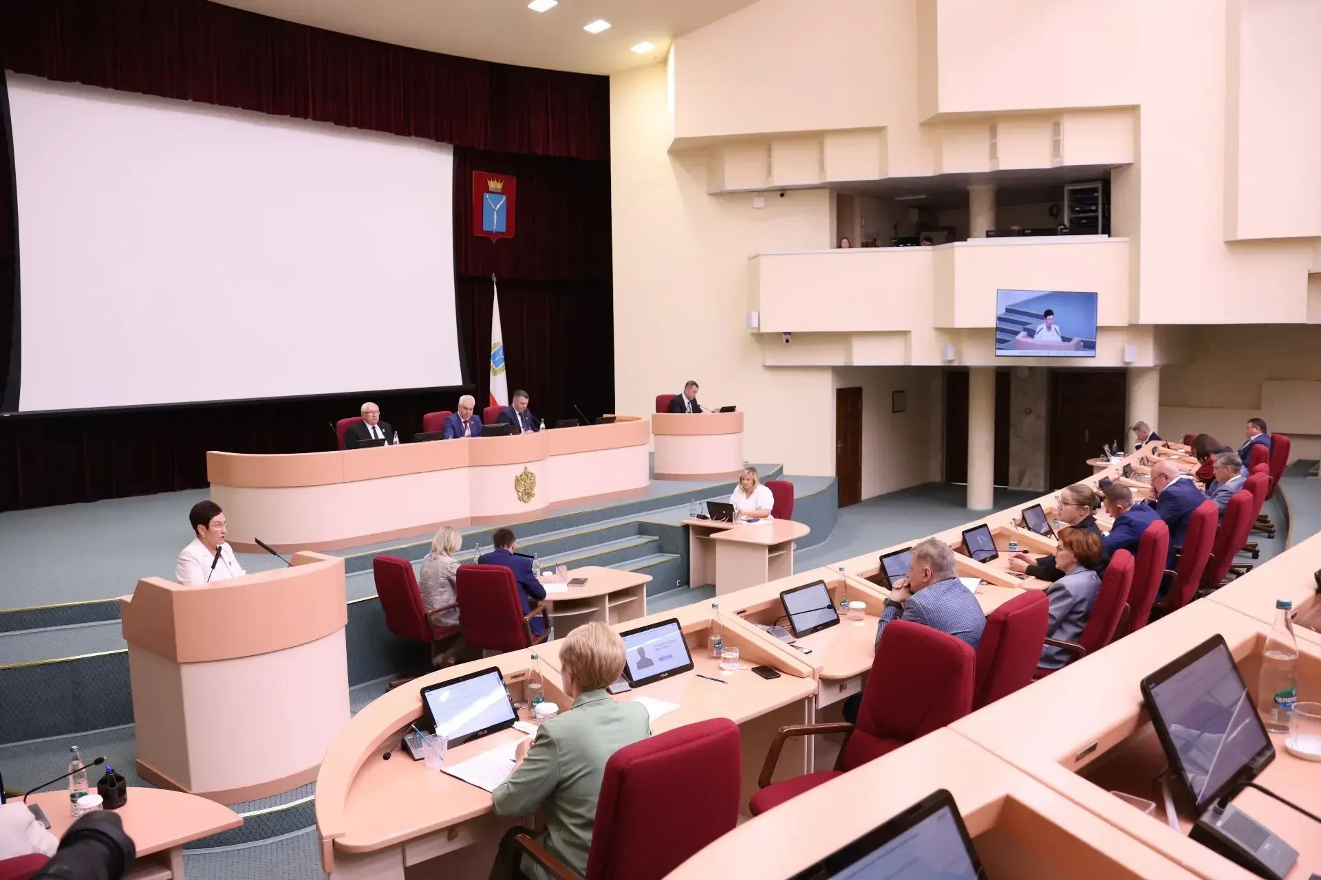 На поддержку муниципалитетов в бюджете 2026 года предусмотрено более 71 млрд рублей

Об этом на засе