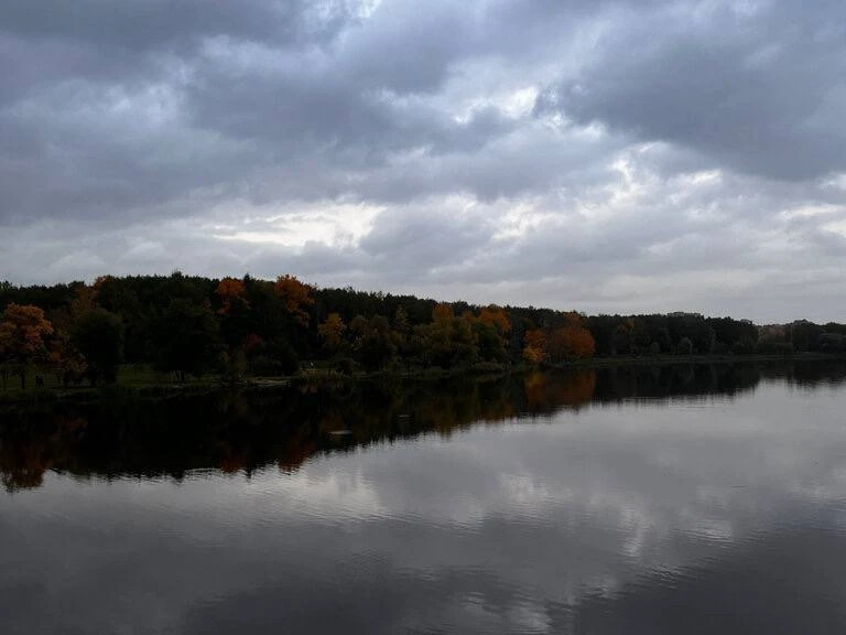 🌅 Закат с видом на Джамгаровский пруд
