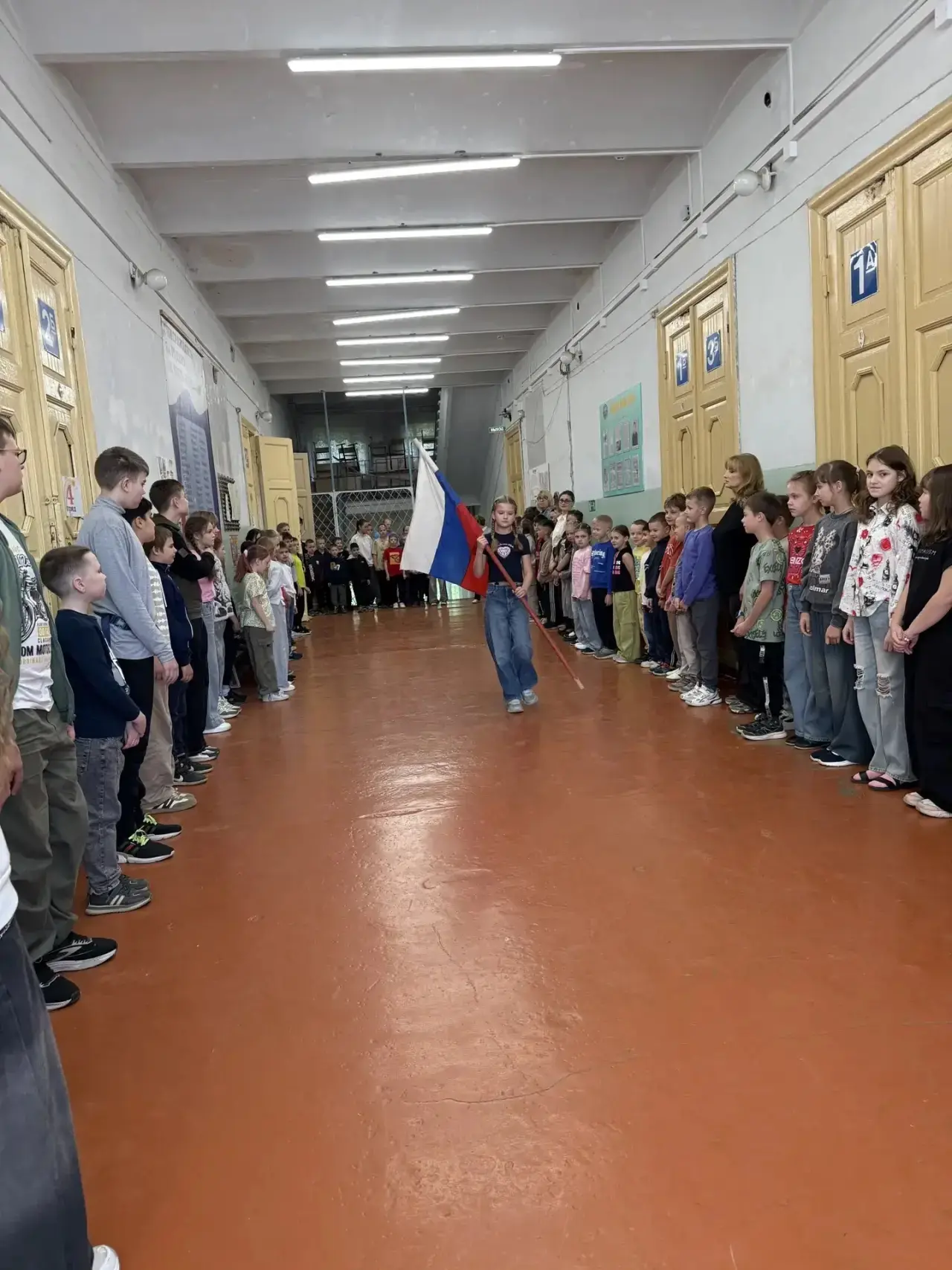 🇷🇺 День первый: Школьный лагерь открыт!