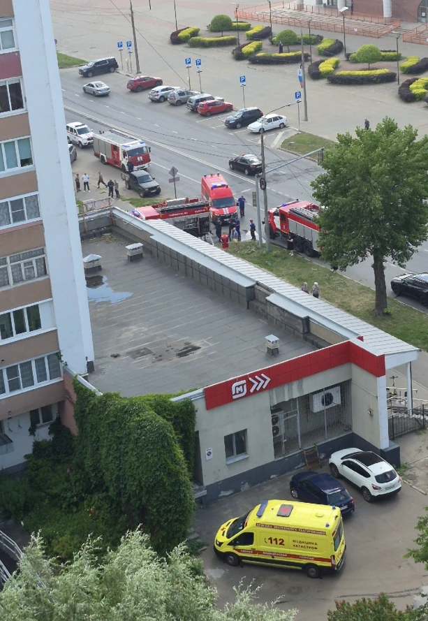 При пожаре на 12-м этаже в Ярославле спасли семь человек
