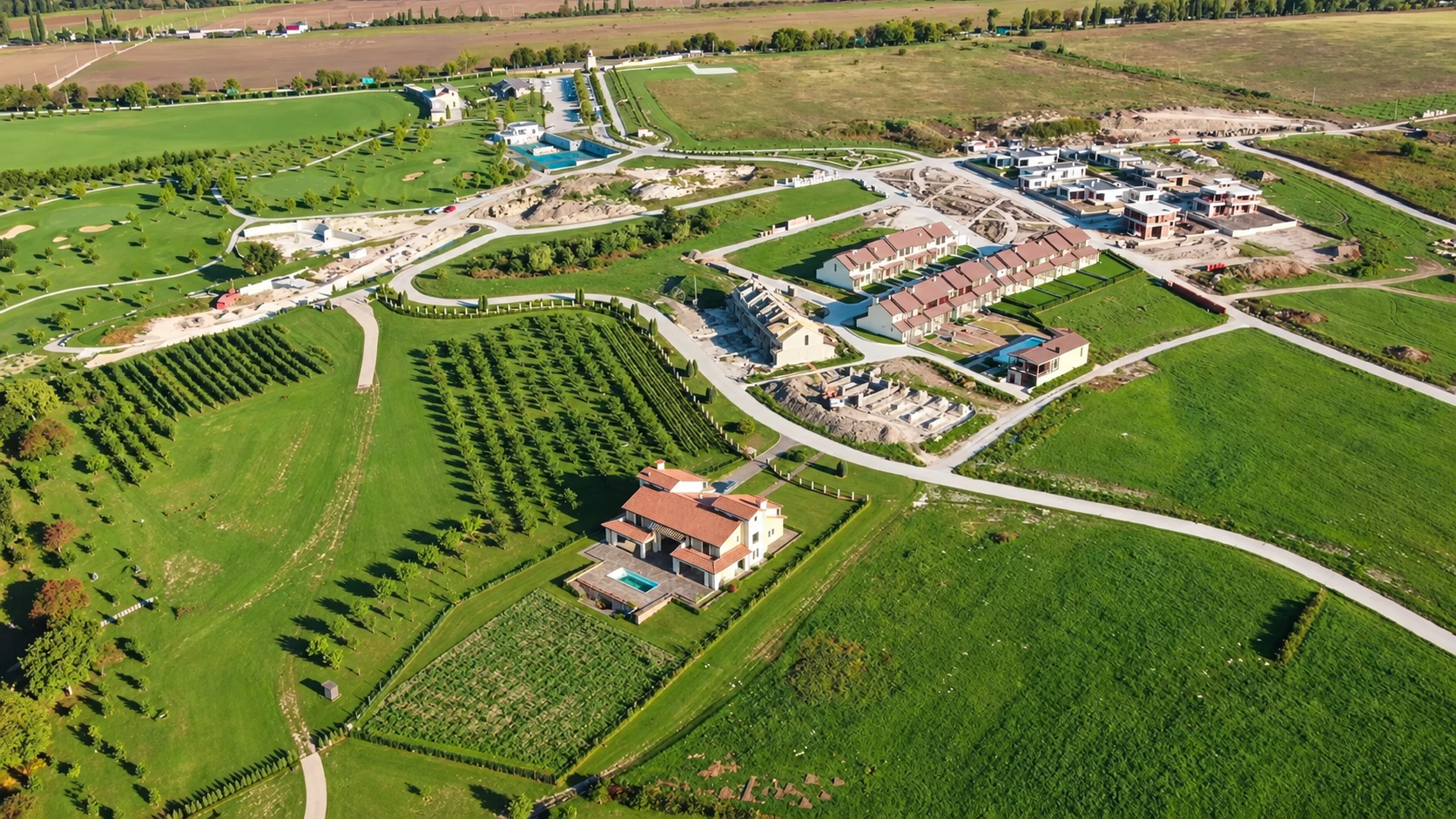 в нашей деревне появился на продажу дом уже с отделкой !